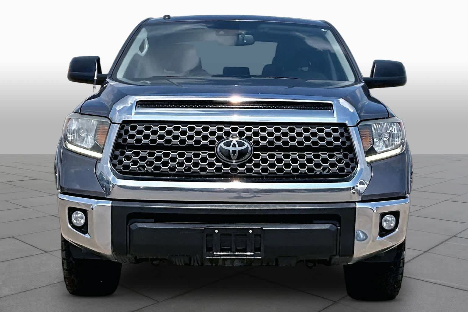 Used 2018 Toyota Tundra SR5 w/ SR5 Upgrade Package RWD image 4