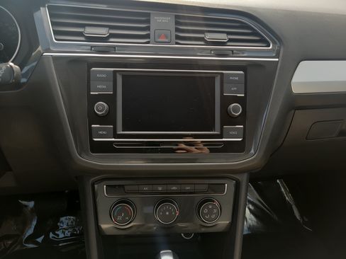 Used 2021 Volkswagen Tiguan S AWD/4WD image 19