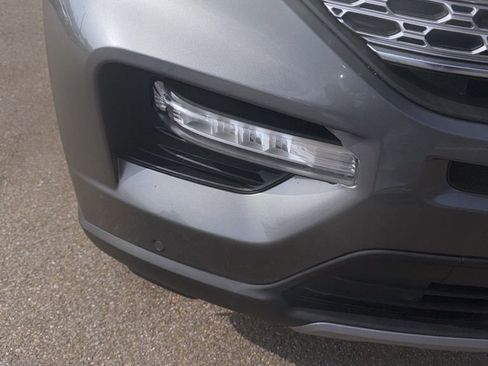 Used 2023 Ford Explorer Limited w/ Equipment Group 301A image 3