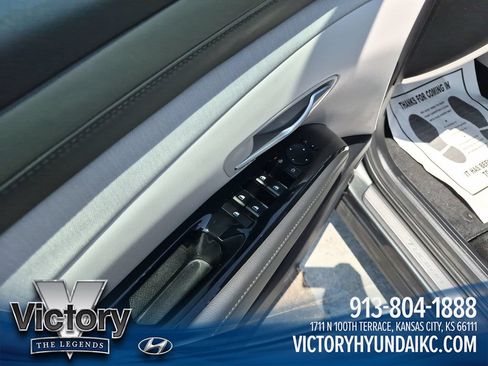 Used 2025 Hyundai Tucson Limited AWD/4WD image 11