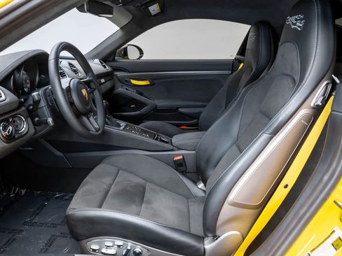 Used 2024 Porsche 718 Cayman GT4 RS image 10