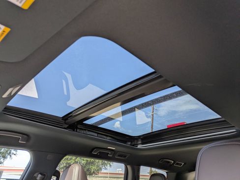 New 2025 Nissan Armada Platinum w/ Convenience Package image 10