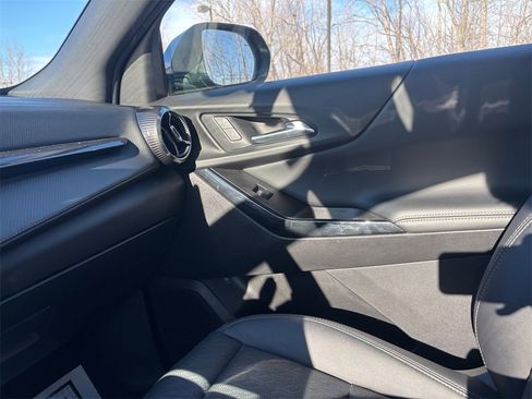 Used 2025 Chevrolet Equinox LT w/ Convenience Package II image 29