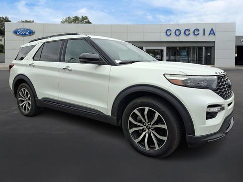 Certified 2020 Ford Explorer ST w/ Premium Technology Package AWD/4WD image 3
