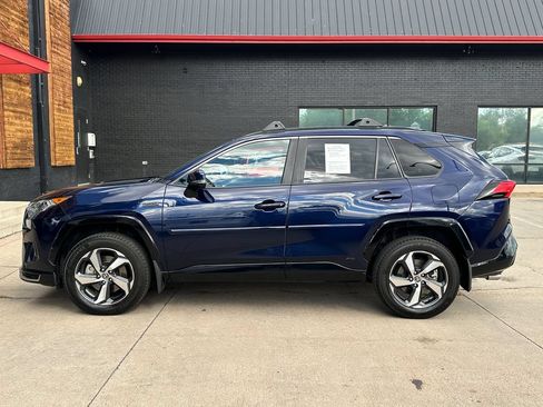 Used 2021 Toyota RAV4 SE w/ Weather & Moonroof Package AWD/4WD image 12