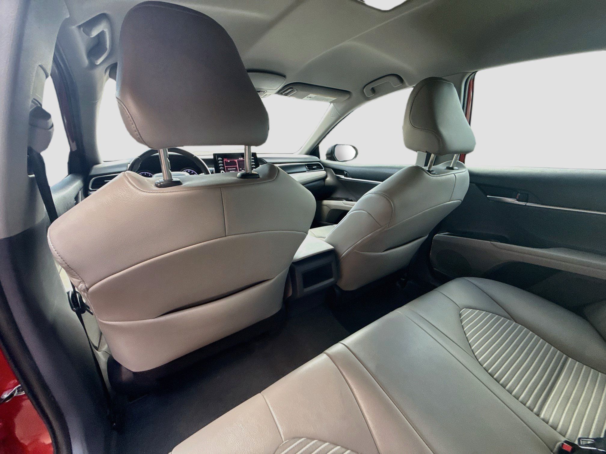 Used 2022 Toyota Camry SE FWD image 21