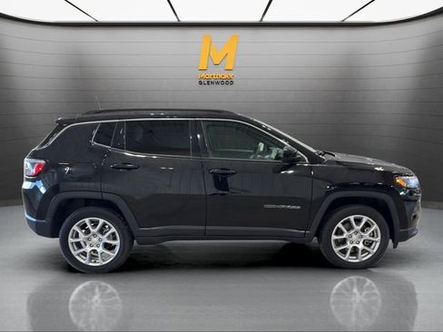 Used 2024 Jeep Compass Latitude image 18