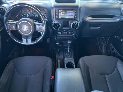 Used 2018 Jeep Wrangler Unlimited Sport w/ Connectivity Group image 13