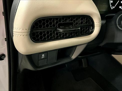 Used 2023 Honda HR-V LX image 32