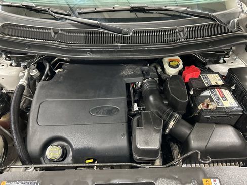 Certified 2017 Ford Explorer XLT w/ Equipment Group 202A image 31