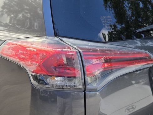 Used 2016 Toyota RAV4 XLE FWD image 8