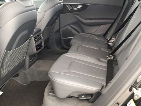 Certified 2025 Audi Q8 Prestige w/ Prestige Package image 28