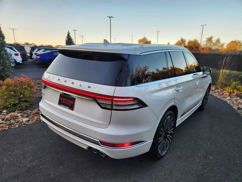 Used 2022 Lincoln Aviator Black Label w/ Dynamic Handling Package image 5