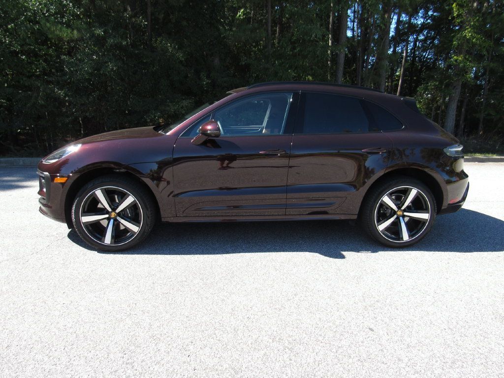 Certified 2026 Porsche Macan AWD/4WD image 2