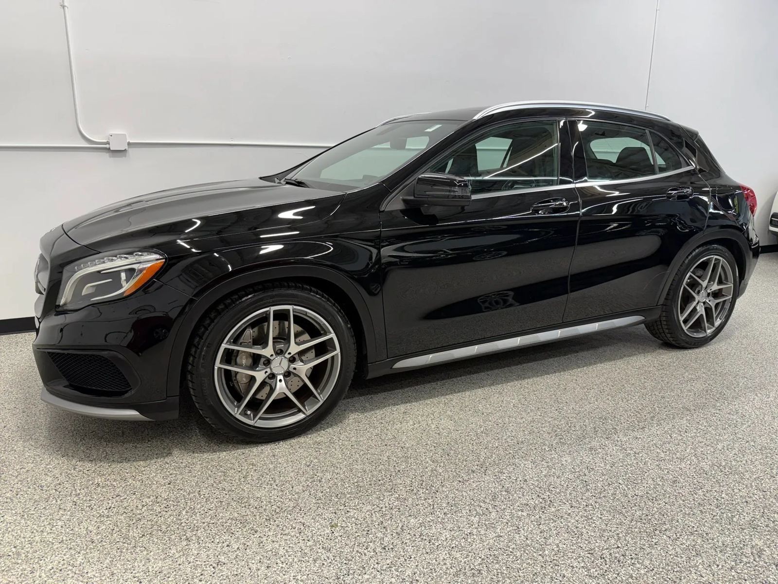 Used 2015 Mercedes-Benz GLA 45 AMG 4MATIC image 2