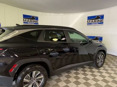 Used 2022 Hyundai Tucson Blue AWD/4WD image 2