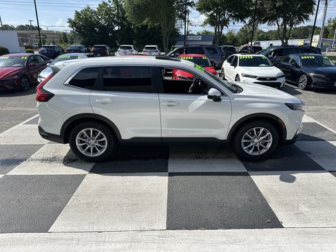 Used 2026 Honda CR-V EX image 3