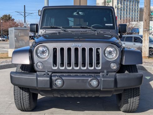 Used 2017 Jeep Wrangler Unlimited Sahara w/ Max Tow Package image 10