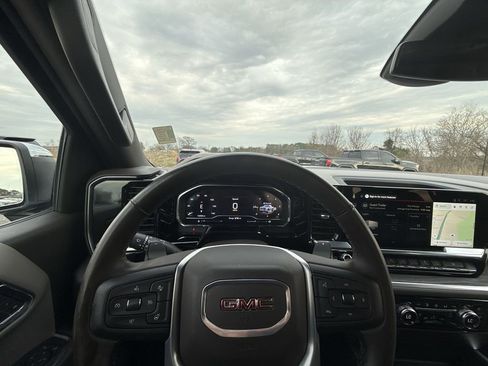 Certified 2025 GMC Sierra 1500 SLT w/ SLT Premium Package image 17