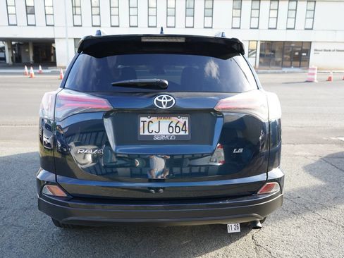 Used 2017 Toyota RAV4 LE FWD image 22