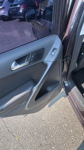Used 2016 Volkswagen Tiguan R-Line FWD image 14