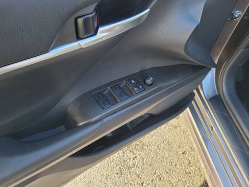 Used 2024 Toyota Camry SE FWD image 13