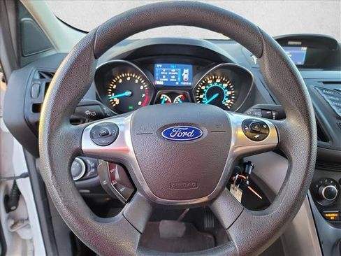 Used 2015 Ford Escape SE FWD image 16