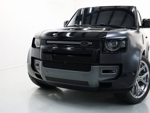 Used 2023 Land Rover Defender 90 V8 image 50