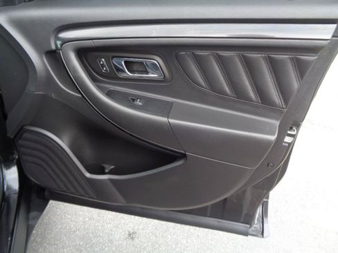 Used 2013 Ford Taurus SHO AWD/4WD image 30