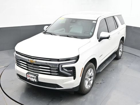 Used 2025 Chevrolet Tahoe Premier AWD/4WD image 44