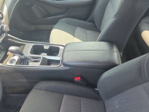 Used 2025 Nissan Sentra SV FWD image 23