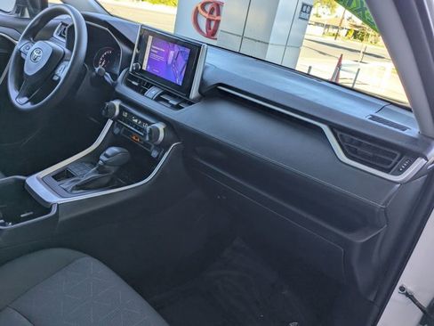 Used 2025 Toyota RAV4 XLE image 6