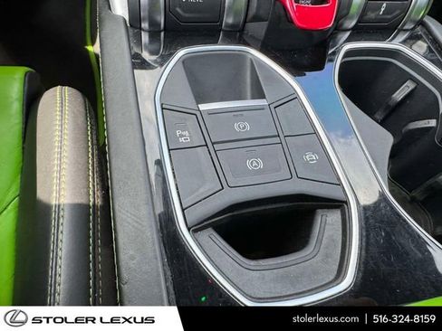 Used 2020 Lamborghini Urus AWD/4WD image 35