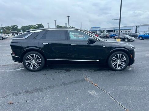 Certified 2024 Cadillac Lyriq Luxury RWD image 5