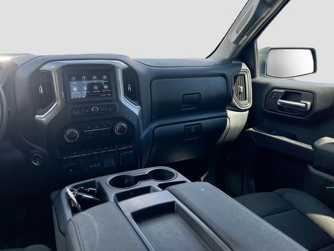 Used 2024 Chevrolet Silverado 1500 Custom Trail Boss AWD/4WD image 21