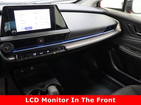 Used 2024 Toyota Prius XLE image 16