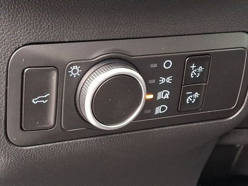 Used 2025 Ford Escape ST-Line w/ Tech Pack #1 AWD/4WD image 27