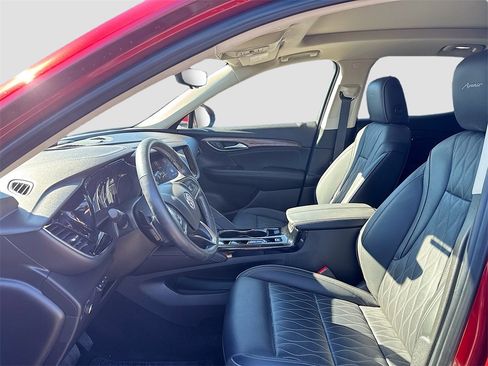 Used 2023 Buick Envision Avenir image 11