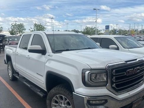 Used 2017 GMC Sierra 1500 SLE w/ SLE Value Package AWD/4WD image 1
