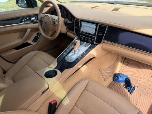 Used 2011 Porsche Panamera image 44