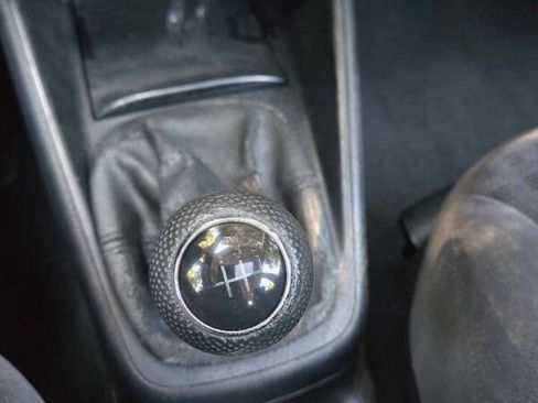 Used 2002 Volkswagen Golf GLS image 2