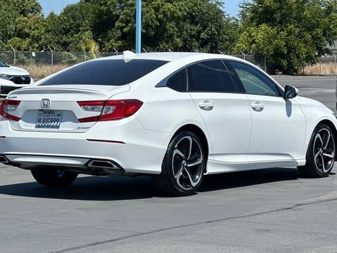 Used 2019 Honda Accord Sport image 4