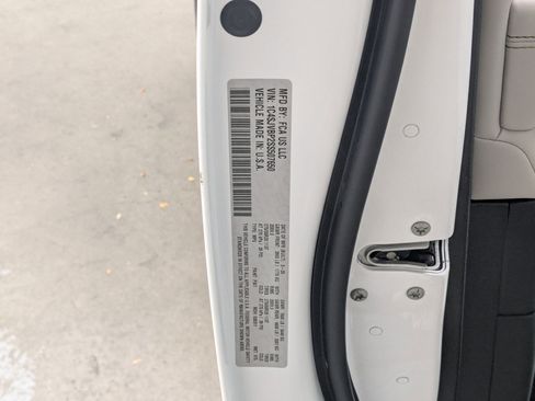 New 2025 Jeep Wagoneer Series II w/ Convenience Group I image 18