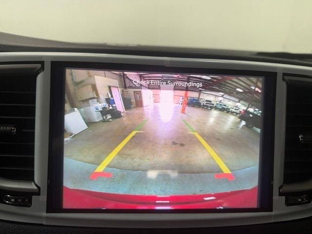 New 2027 Chrysler Pacifica Select AWD/4WD image 17