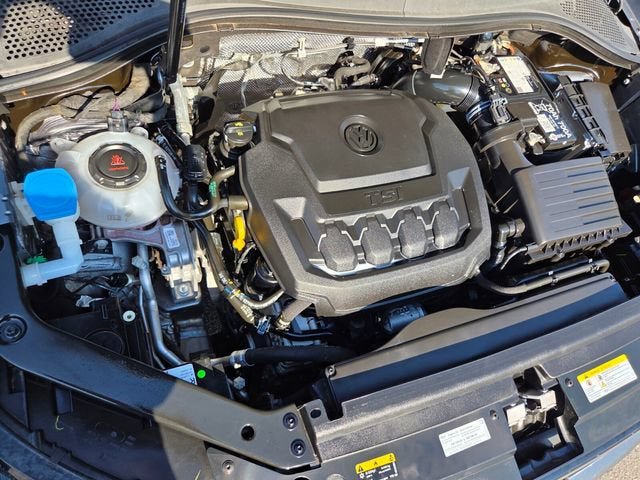 Used 2024 Volkswagen Tiguan SE R-Line w/ MDO Package, Three-Row FWD image 25