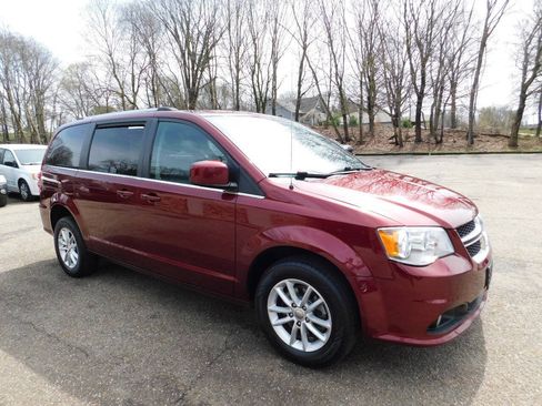 Used 2020 Dodge Grand Caravan SXT FWD image 7