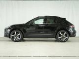 Certified 2024 Porsche Macan image 2