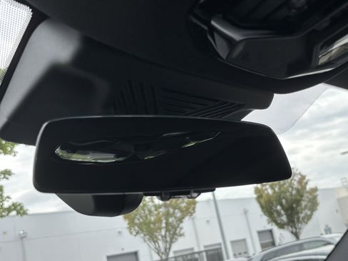 Used 2026 BMW i5 eDrive40 w/ M Sport Package image 30