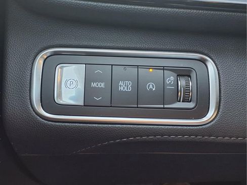 Certified 2025 Buick Enclave Preferred image 14