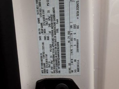 Used 2019 Ford F150 Lariat w/ Equipment Group 502A Luxury AWD/4WD image 28